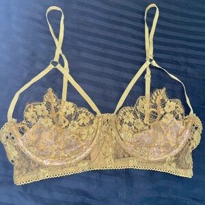 For Love and Lemons bralette in good condition. Mustard yellow color with lace.